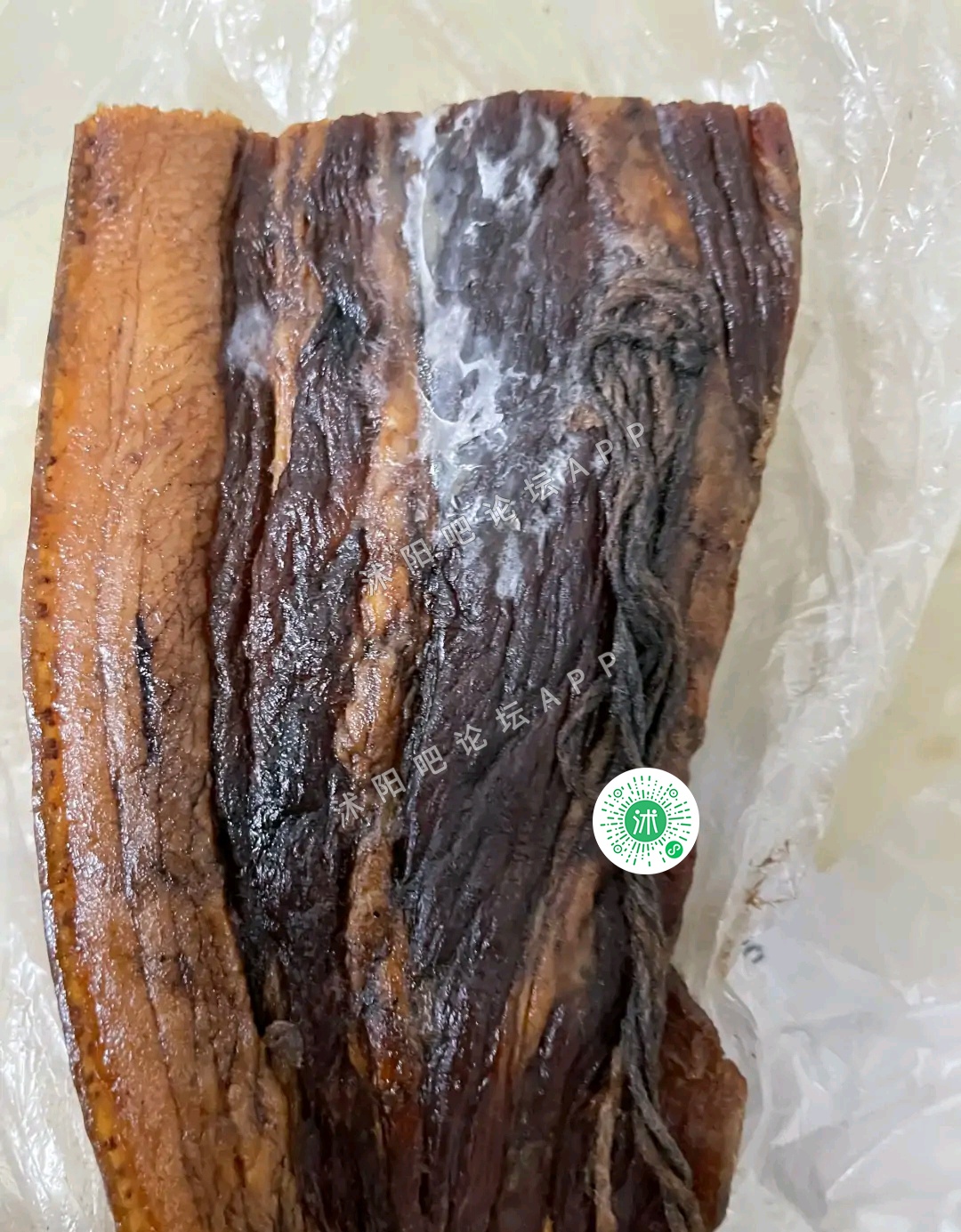 腊肉放冰箱保鲜,成这个样子了,还能吃吗?