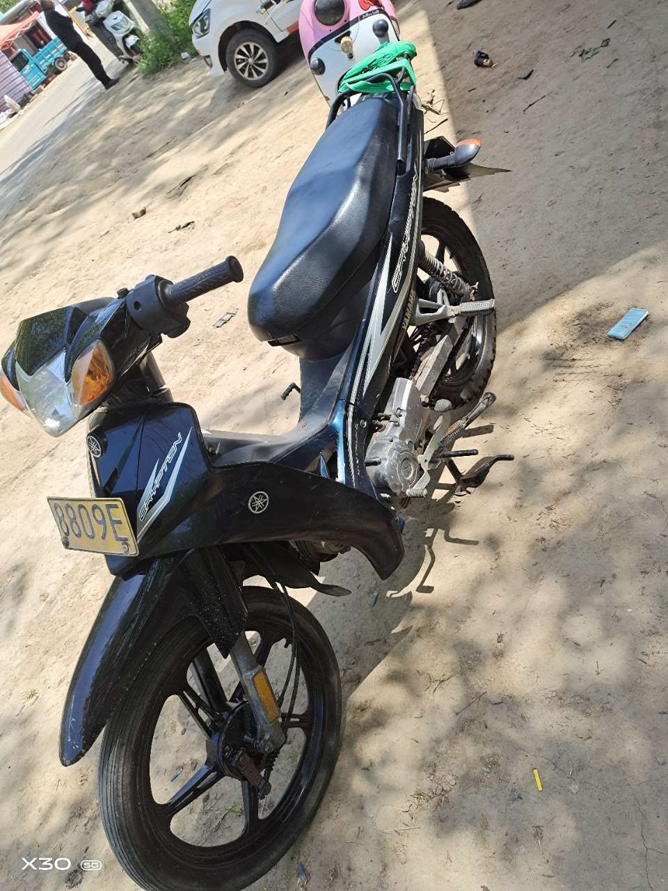 出售一辆雅马哈摩托车110车况特别好发动机一根螺丝没有靠过